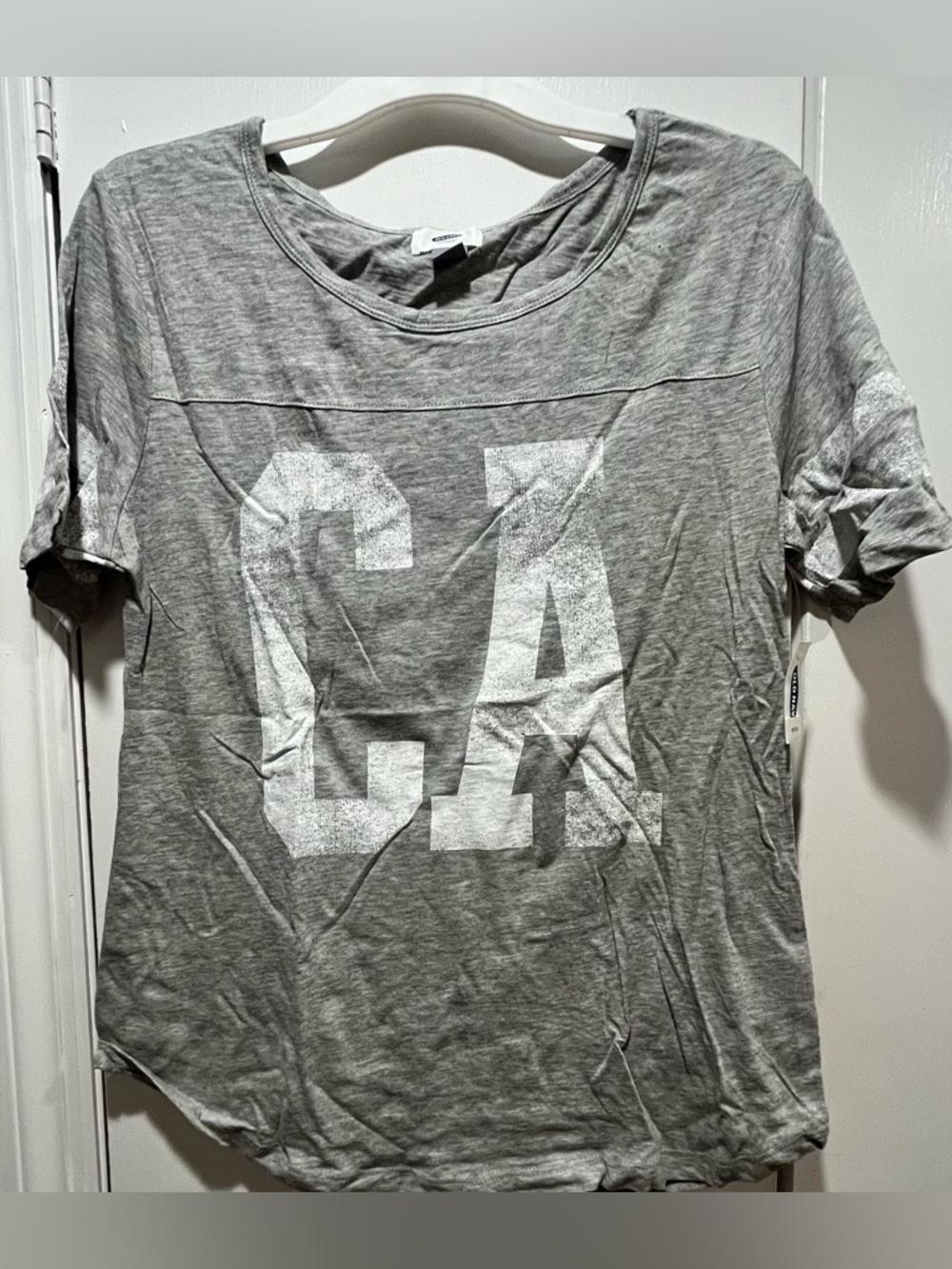 Old Navy Gray Graphic Tee “CA” | Varsity Style Short Sleeve Shirt | NWT | Size M